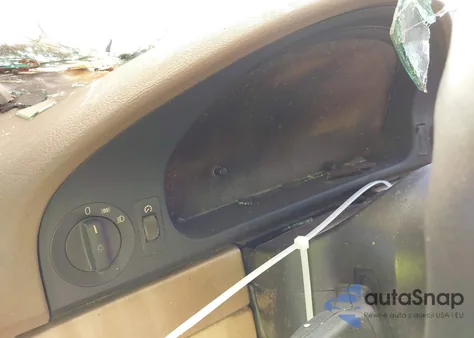 1999 BMW 528Ia Sport z USA, uszkodzony, nr VIN WBADP6334XBV61240